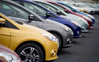 Ô tô nhập về Việt Nam giảm mạnh trước thời điểm thuế 0%