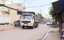 TP.HCM: Xe tải nặng ngang nhiên lưu thông ngày đêm trên đường cấm