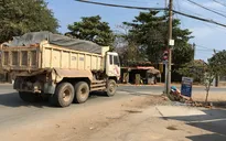 TP.HCM: Vì sao khó giải quyết xe tải nặng lưu thông vào đường cấm?