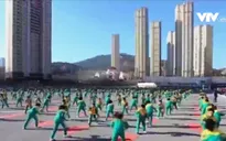 Kết hợp bóng rổ và Yoga trong giờ thể dục
