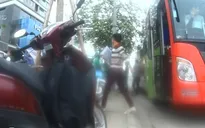 Hàng loạt nhà xe chạy sai luồng tuyến quanh bến Mỹ Đình