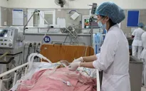 Gia đình cháu bé tử vong do bị tiêm nhầm thuốc sẽ mời luật sư bảo vệ