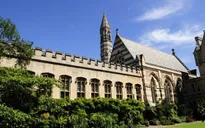 ĐH Oxford tăng thời gian thi Toán và Khoa học Máy tính vì các nữ sinh