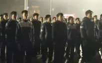 Các cầu thủ U23 Việt Nam làm lễ Chào cờ và Báo công trước Lăng Chủ tịch Hồ Chí Minh