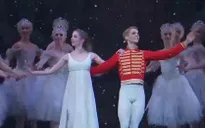 Những vũ công nhí của vở ballet “Kẹp hạt dẻ”