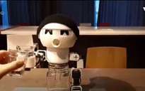 Drinky - Robot "bạn nhậu" siêu đáng yêu