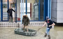 Pháp sơ tán 1.500 người do nước sông Seine dâng cao