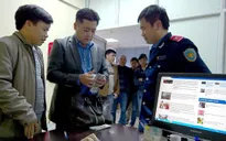 Tài xế taxi trả lại 4.000 USD cho khách để quên