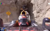 Phóng xe đua F1 ngắm cảnh tại California (Mỹ)