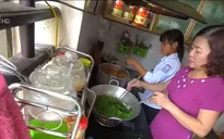Việc tử tế: Cô giáo nấu ăn cho học sinh