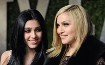 Madonna bị con gái chê mặc xấu