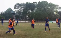 U19 Việt Nam liên tục gặp khó tại Indonesia