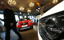 Yêu cầu thu hồi xe Opel gian lận khí thải