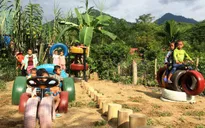 Thú vị mô hình tạo đồ chơi cho trẻ em ở huyện nghèo biên giới