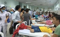 40 người nhập viện nghi ngộ độc bánh mì chà bông