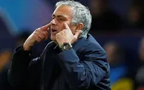 HLV Mourinho phớt lờ chỉ trích thậm tệ của huyền thoại Man Utd