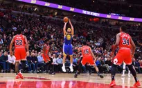 Klay Thompson phá kỷ lục 3 điểm tại NBA