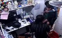 TP.HCM: Bắt giữ đối tượng tấn công nhân viên và cướp tiền tại cửa hàng tiện lợi