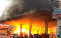 TP.HCM: Cháy cây xăng trên đường Phan Văn Hớn do bắn tia lửa khoan bê tông