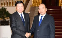 Thủ tướng Nguyễn Xuân Phúc tiếp Thủ tướng Lào Thongloun Sisoulith