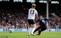 Fulham 1-5 Arsenal: Lacazette, Aubameyang chói sáng