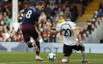 Arsenal đi vào lịch sử Ngoại hạng Anh nhờ bộ đôi siêu dự bị
