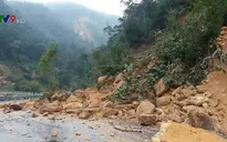 Quốc lộ 27 nối Nha Trang với Đà Lạt sạt lở nghiêm trọng do mưa lớn