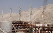 Lượng dầu xuất khẩu của Iran giảm mạnh trong tuần đầu tháng 10