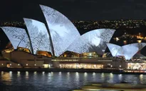 Australia biến nhà hát opera thành biển quảng cáo