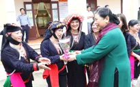 Phó Chủ tịch Thường trực Quốc hội Tòng Thị Phóng dự Ngày hội Đại đoàn kết toàn dân tộc năm 2018