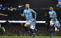 VIDEO David Silva mở tỷ số sớm ở trận derby Manchester sau pha phối hợp ăn ý