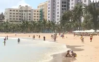 Làm thế nào để tắm biển an toàn mùa biển động?