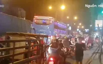 Ùn tắc giao thông nghiêm trọng tại cầu Rạch Miễu