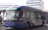 Xe buýt không người lái lăn bánh tại Trung Quốc