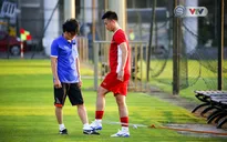 VIDEO: Nhân vật quan trọng xuất hiện trong buổi tập của ĐT Việt Nam