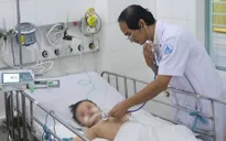 Cứu sống 2 bệnh nhi mắc tay chân miệng độ 4 nguy kịch