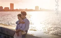 Song Hye Kyo ấm áp trong vòng tay ôm chặt của người tình trẻ