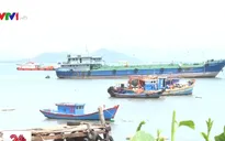 Tàu khai thác cát lậu - Hung thần trên biển đe dọa tính mạng ngư dân