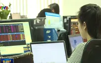 Lãnh đạo nhiều ngân hàng liên tục mua gom cổ phiếu