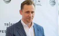 Bất ngờ tung clip khóc, Tom Hiddleston hé lộ dự án phim mới