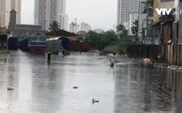 Nhiều đoạn đường sắt qua tỉnh Khánh Hòa bị ảnh hưởng do mưa lớn