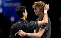 Thắng ấn tượng Novak Djokovic, Alexander Zverev lần đầu đăng quang ATP Finals