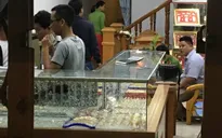 Truy bắt nam thanh niên cầm búa cướp tiệm vàng