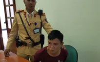 CSGT Hà Nội bắt đối tượng cướp giật nguy hiểm nhiễm HIV