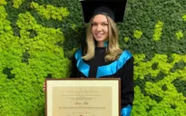 Tay vợt Simona Halep trở thành... tiến sĩ
