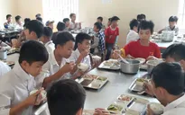 “Bệ đỡ” cho học sinh vùng cao đến trường