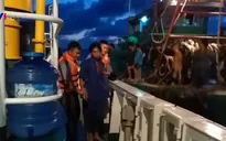 Cấp cứu kịp thời ngư dân bị tai nạn trên biển