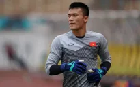 Thủ môn Bùi Tiến Dũng trổ tài tâng bóng