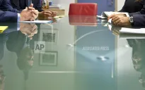 Đa số người Anh ủng hộ ở lại EU