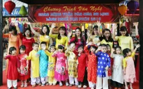 Những người mẫu nhí tự tin trình diễn áo dài lụa